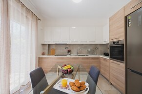 Park-View Pool Villa steps to the Beach