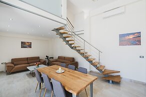 Park-View Pool Villa steps to the Beach