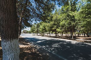 Park-View Pool Villa steps to the Beach