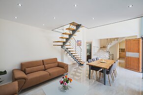 Park-View Pool Villa steps to the Beach