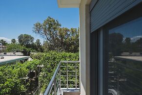 Park-View Pool Villa steps to the Beach