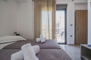 Park-View Pool Villa steps to the Beach