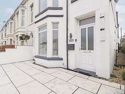 76A Mackworth Road