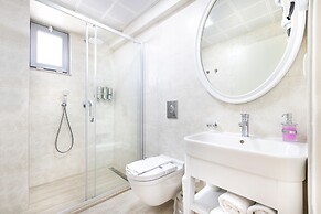 Princess Kinli Suites Hotel