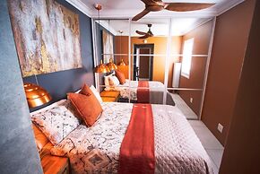 4 Dolphin views La Mercy