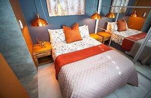 4 Dolphin views La Mercy