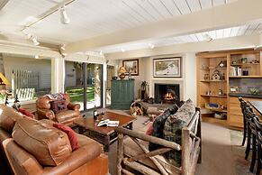 Comfortable & Modern 2 Bedroom Apartments - Right on the Slopes!