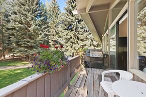 Comfortable & Modern 2 Bedroom Apartments - Right on the Slopes!