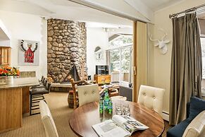 Comfortable & Modern 2 Bedroom Apartments - Right on the Slopes!