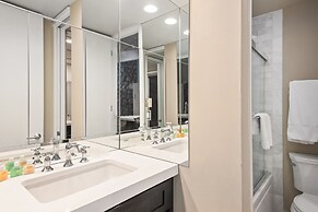 Comfortable & Modern 2 Bedroom Apartments - Right on the Slopes!