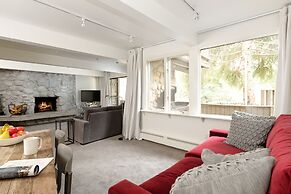 Comfortable & Modern 2 Bedroom Apartments - Right on the Slopes!