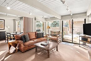 Comfortable & Modern 2 Bedroom Apartments - Right on the Slopes!