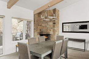 Two Bedroom Apartments With One of a Kind Location on Slopes of Aspen 