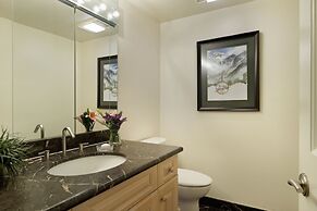 Two Bedroom Apartments with One of a Kind Location on Slopes of Aspen 