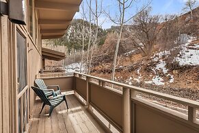 Two Bedroom Apartments with One of a Kind Location on Slopes of Aspen 