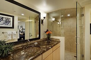 Two Bedroom Apartments with One of a Kind Location on Slopes of Aspen 