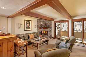 Deluxe 3 & 4 Bedroom Aspen Apartments Next to Silver Queen Gondola