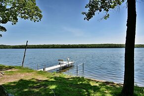 Cheif Lake Lodge 4 Bedroom Home by RedAwning