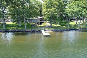 Cheif Lake Lodge 4 Bedroom Home by RedAwning