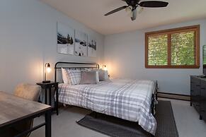 Okemo Westwood Condo 3 Bedroom Condo by RedAwning