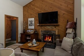 Okemo Westwood Condo 3 Bedroom Condo by RedAwning