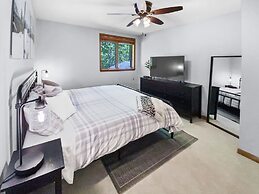 Okemo Westwood Condo 3 Bedroom Condo by RedAwning