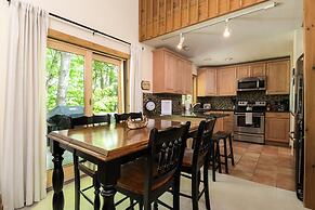 Okemo Westwood Condo 3 Bedroom Condo by RedAwning
