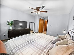 Okemo Westwood Condo 3 Bedroom Condo by RedAwning