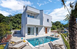 Awesome Home in Kraljevica With Wifi, Outdoor Swimming Pool and Heated