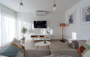 Awesome Home in Kraljevica With Wifi, Outdoor Swimming Pool and Heated