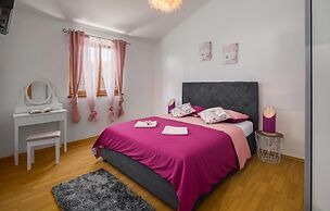 Amazing Home in Dracevac With Outdoor Swimming Pool, Wifi and 3 Bedroo