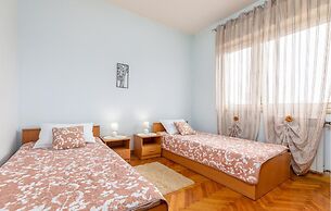 Amazing Home in Fazana With 3 Bedrooms and Wifi