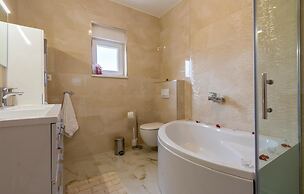 Nice Home in Dubrava kod Sibenika With Outdoor Swimming Pool, Wifi and