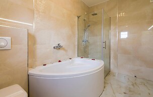 Nice Home in Dubrava kod Sibenika With Outdoor Swimming Pool, Wifi and