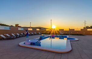 Nice Home in Dubrava kod Sibenika With Outdoor Swimming Pool, Wifi and