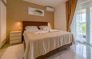 Nice Home in Dubrava kod Sibenika With Outdoor Swimming Pool, Wifi and