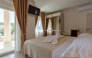 Nice Home in Dubrava kod Sibenika With Outdoor Swimming Pool, Wifi and