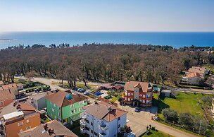 Amazing Apartment in Duba With Wifi and 1 Bedrooms