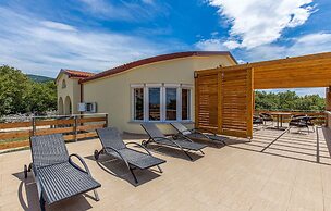 Stunning Home in Smrika With Wifi and 3 Bedrooms