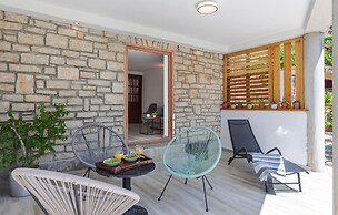 Amazing Apartment in Pula With Wifi