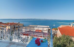 Beautiful Apartment in Omis With