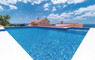 Amazing Home in Dramalj With Wifi, 2 Bedrooms and Outdoor Swimming Poo