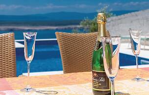 Amazing Home in Dramalj With Wifi, 2 Bedrooms and Outdoor Swimming Poo