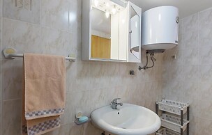 Stunning Apartment in Fazana With 2 Bedrooms and Wifi