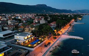 Beautiful Home in Kastel Stari with Hot Tub, Sauna & Outdoor Swimming 