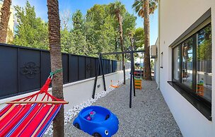 Beautiful Home in Kastel Stari with Hot Tub, Sauna & Outdoor Swimming 