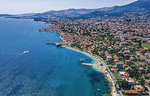 Beautiful Home in Kastel Stari with Hot Tub, Sauna & Outdoor Swimming 