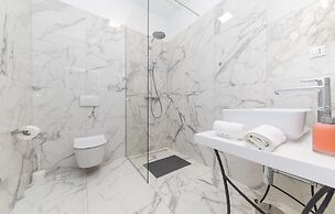 Beautiful Home in Kastel Stari with Hot Tub, Sauna & Outdoor Swimming 