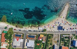 Beautiful Home in Kastel Stari with Hot Tub, Sauna & Outdoor Swimming 