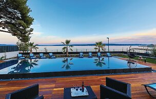 Beautiful Home in Kastel Stari with Hot Tub, Sauna & Outdoor Swimming 